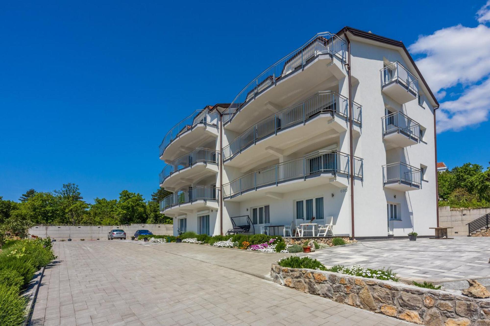 Apartments Sunshine E Crikvenica Exterior foto