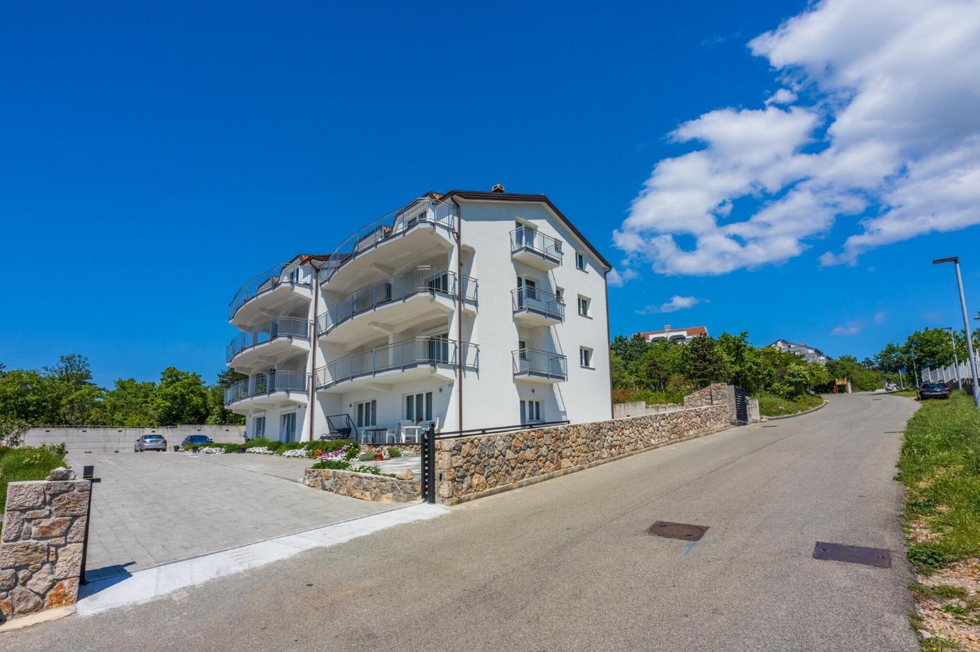 Apartments Sunshine E Crikvenica Exterior foto